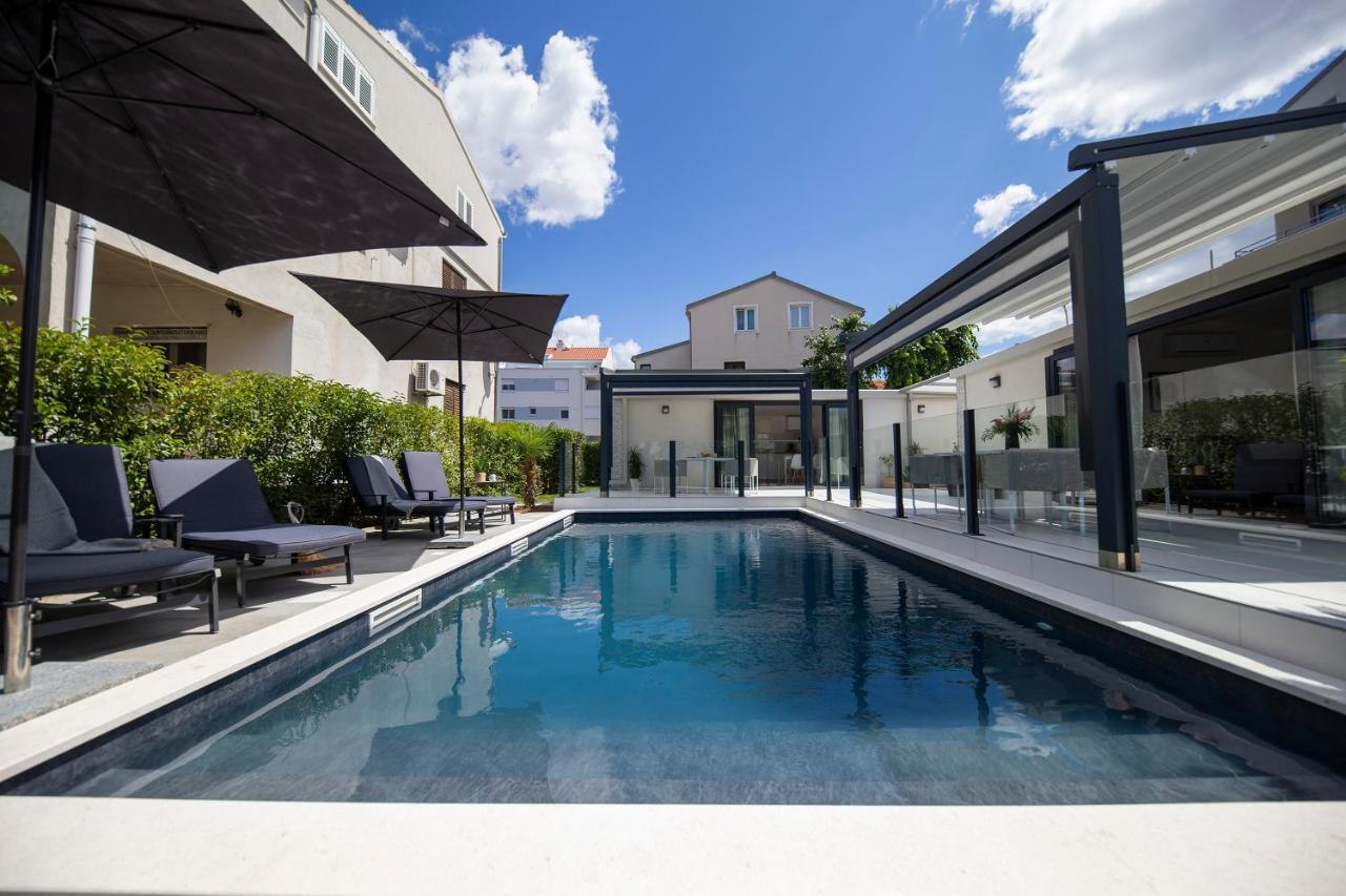 First Apartment Ζαντάρ Εξωτερικό φωτογραφία