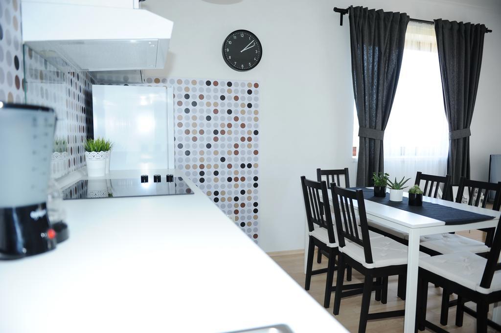 First Apartment Ζαντάρ Εξωτερικό φωτογραφία