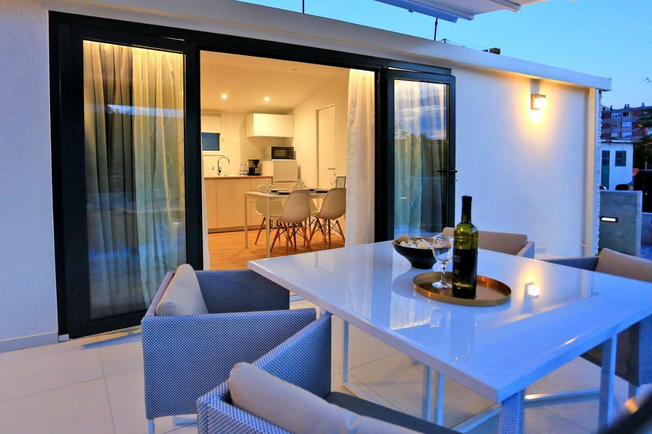 First Apartment Ζαντάρ Εξωτερικό φωτογραφία