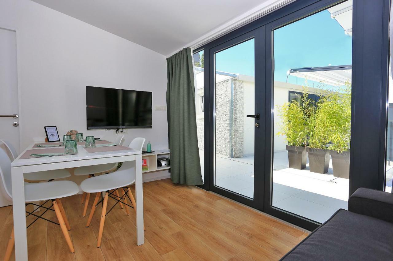 First Apartment Ζαντάρ Εξωτερικό φωτογραφία