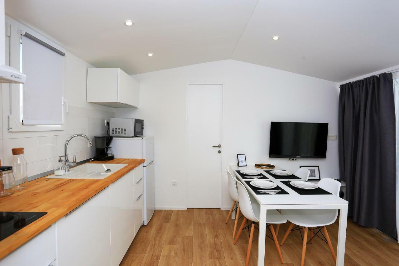 First Apartment Ζαντάρ Εξωτερικό φωτογραφία