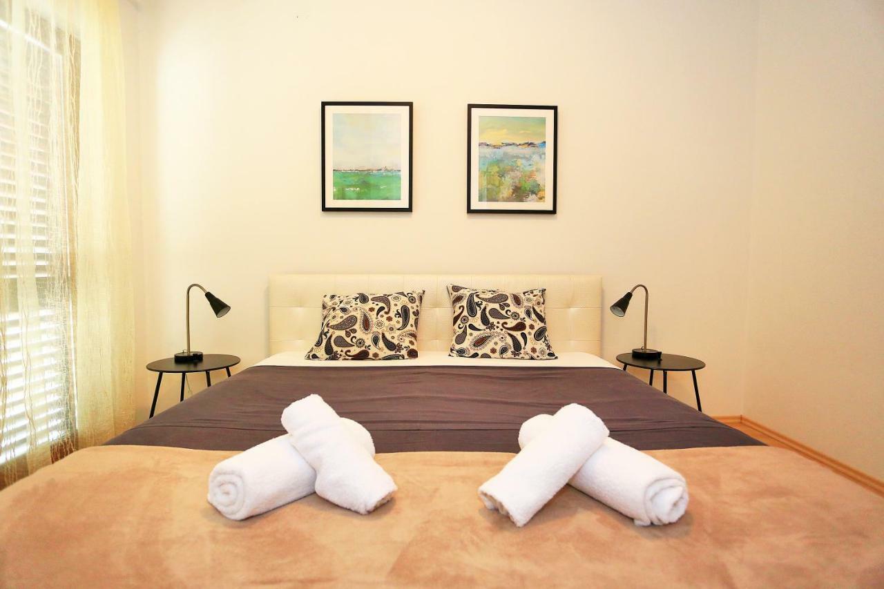 First Apartment Ζαντάρ Εξωτερικό φωτογραφία